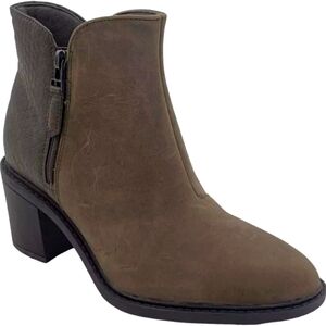 Clarks Collection Women's Leather Healed Ankle Boots  Dark Taupe Sz 8